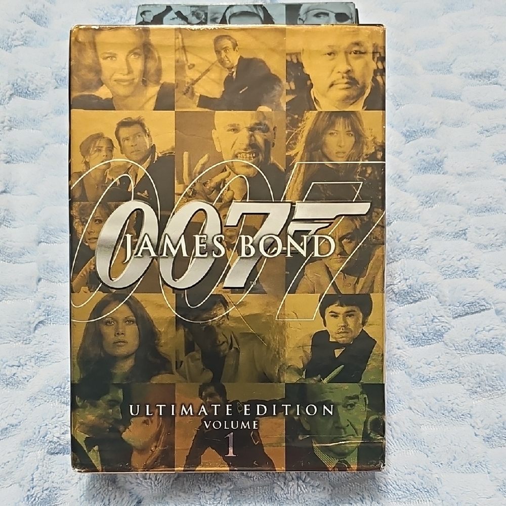 James Bond 007 Ultimate Edition Volume 1